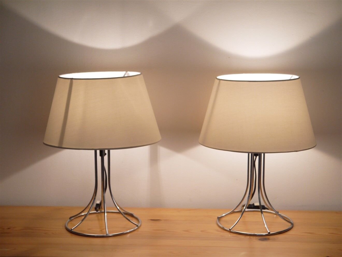 Paire de lampes vintage en metal  1970