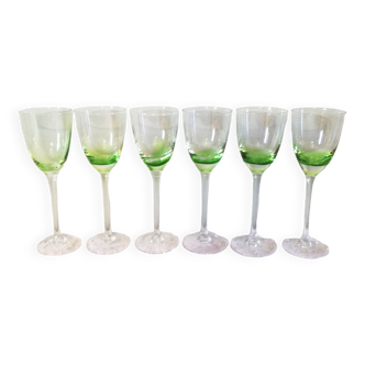 6 wine glasses