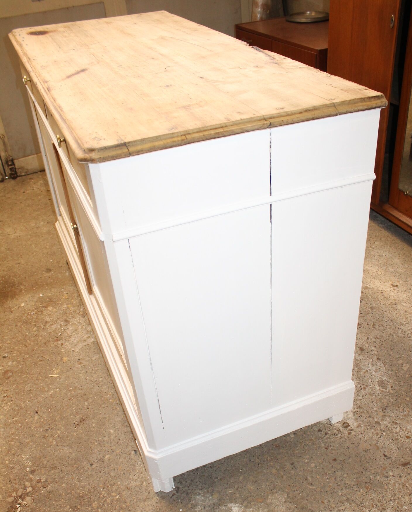 Buffet rustique blanc