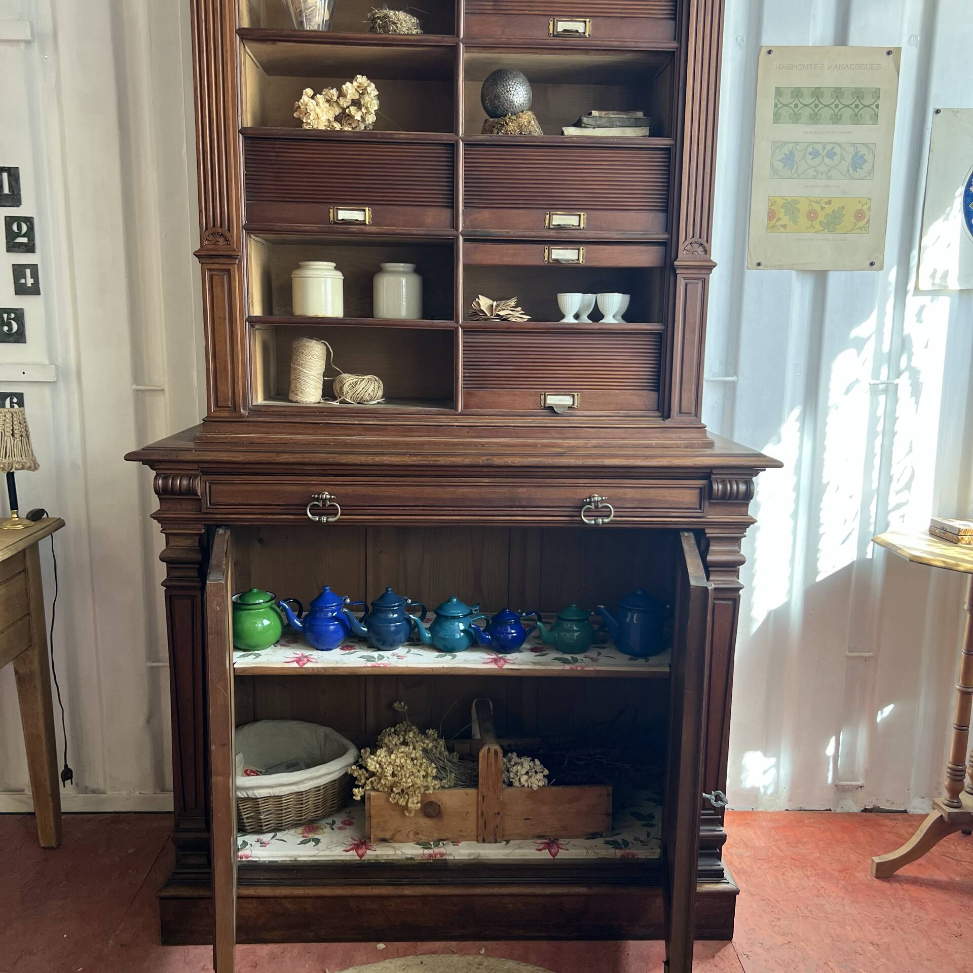 Ancien meuble de notaire