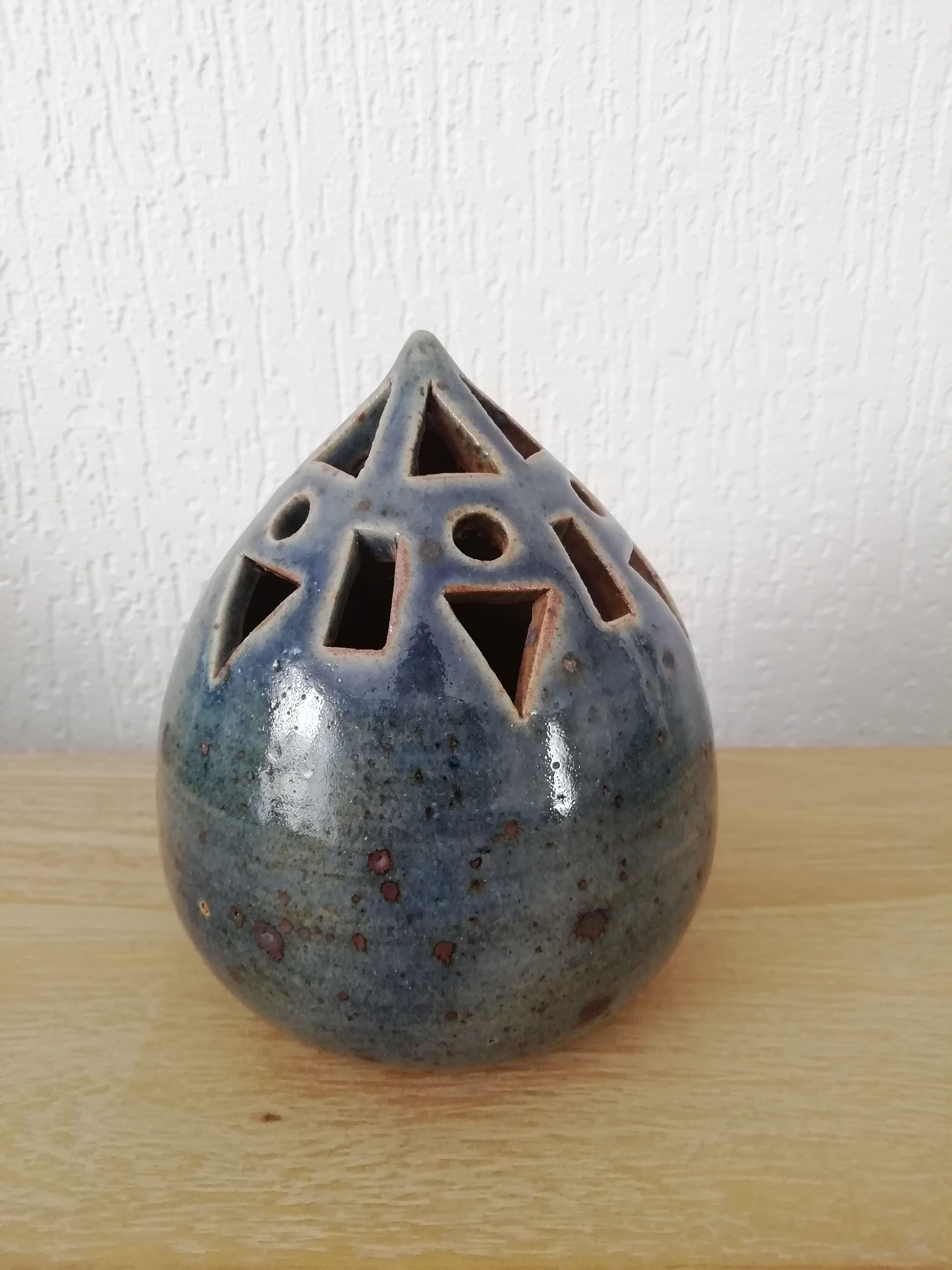 Pique flowers in glazed ceramic-nigon savignies