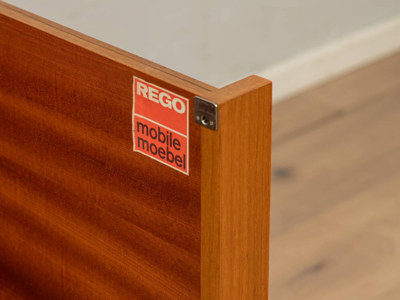 1960s dresser, Günter Renkel