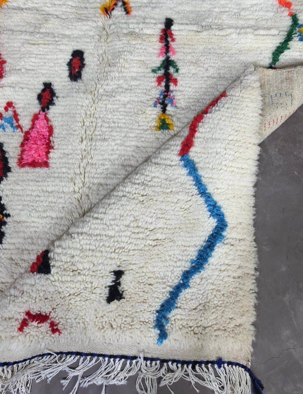 Berber Azilal rug from Morocco - 255 x 153 cm