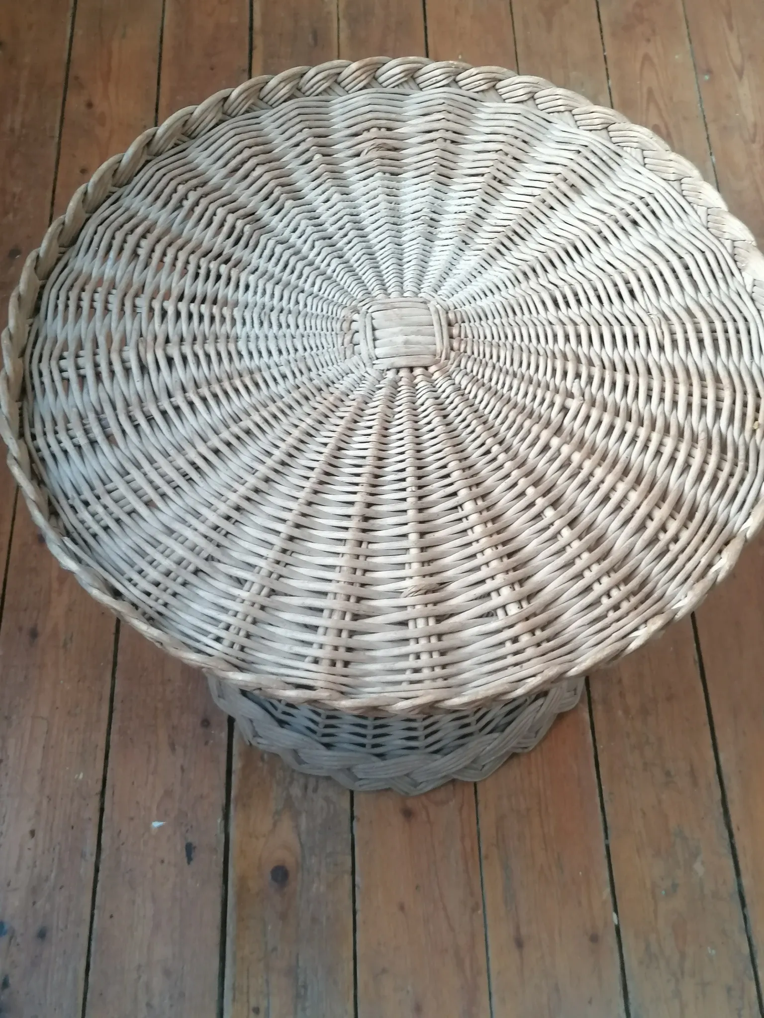 diabolo coffee table from the 60s/70s