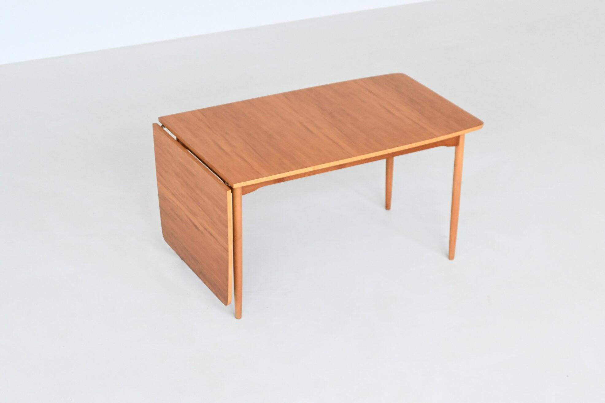 Hans Wegner drop-leaf dining table in beach and teak Denmark 1950
