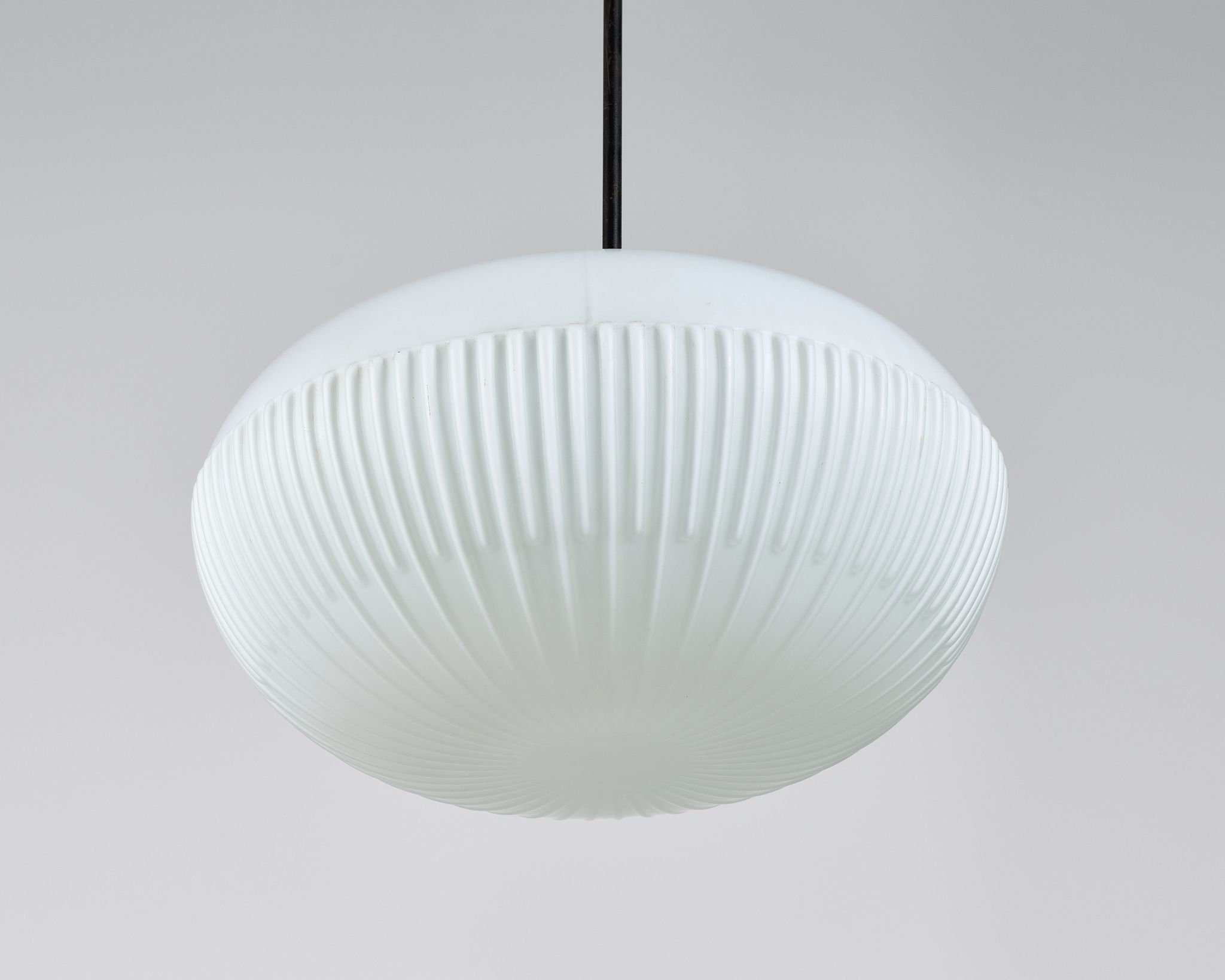Suspension en verre Oopaline par Napako années 60
