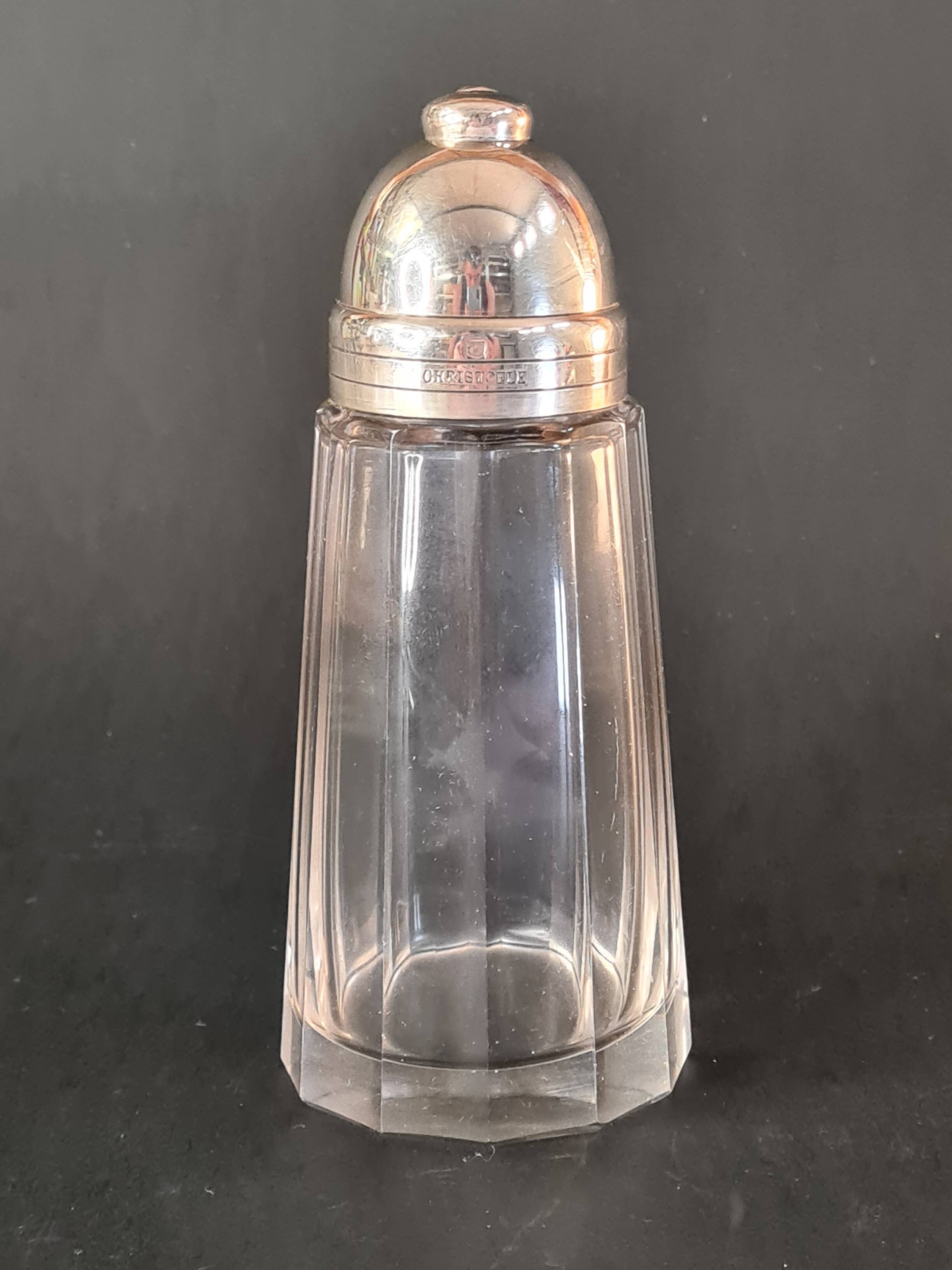 Christofle sugar bowl in cut crystal and silver-plated metal.