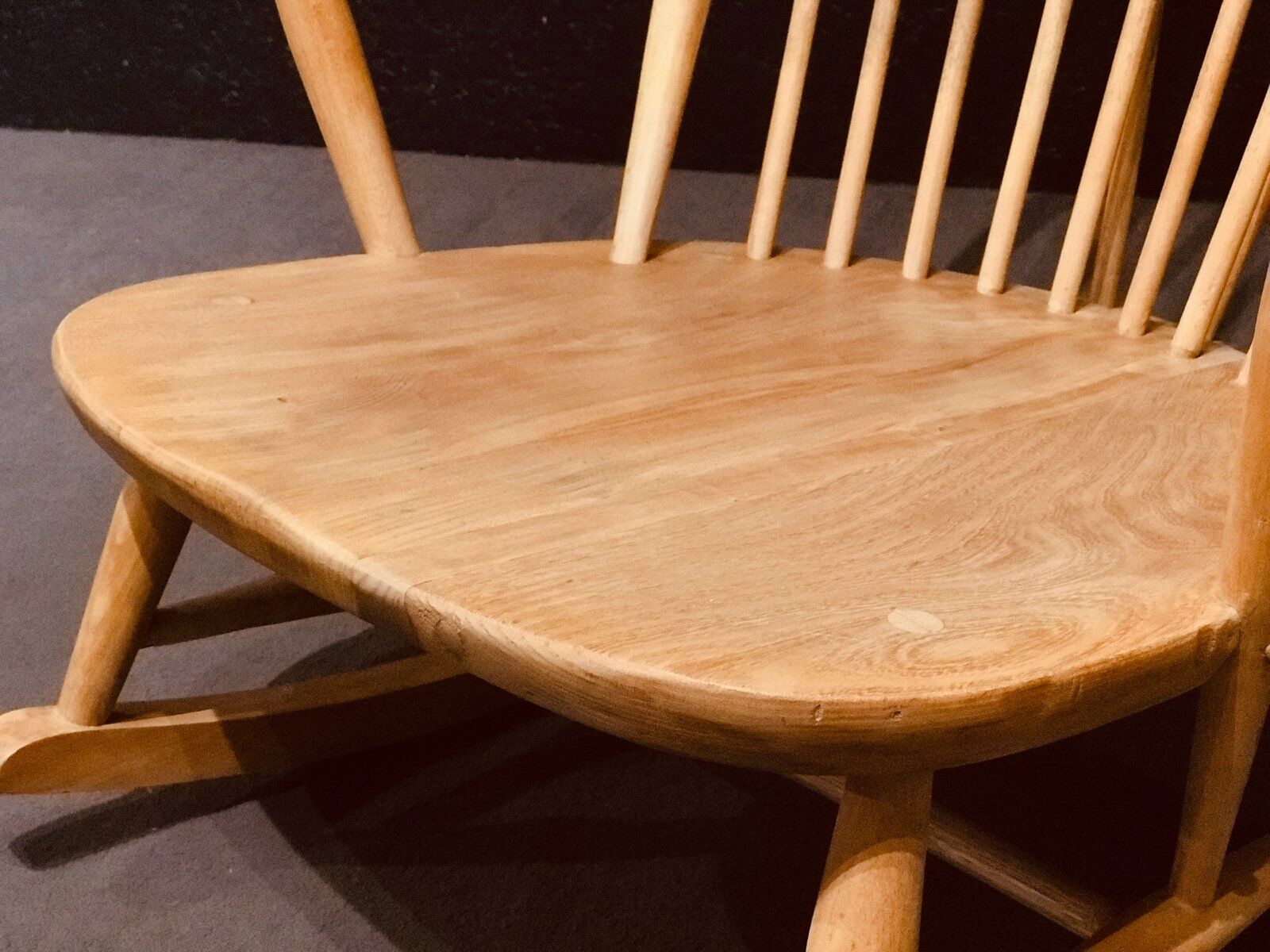 Rocking chair mid-century in light elm by Lucian Ercolani for Ercol