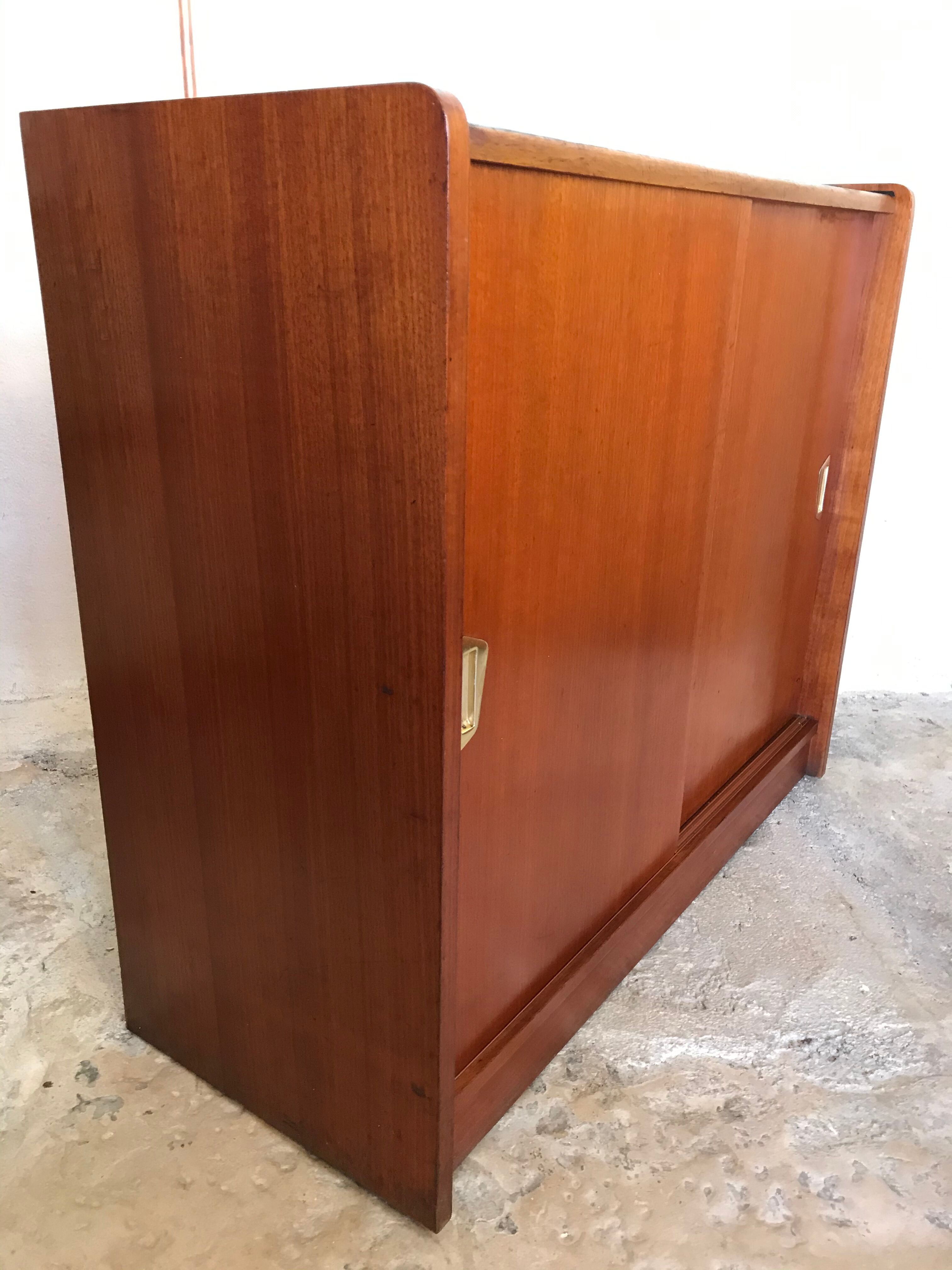 Meuble de rangement  vintage portes coulissantes
