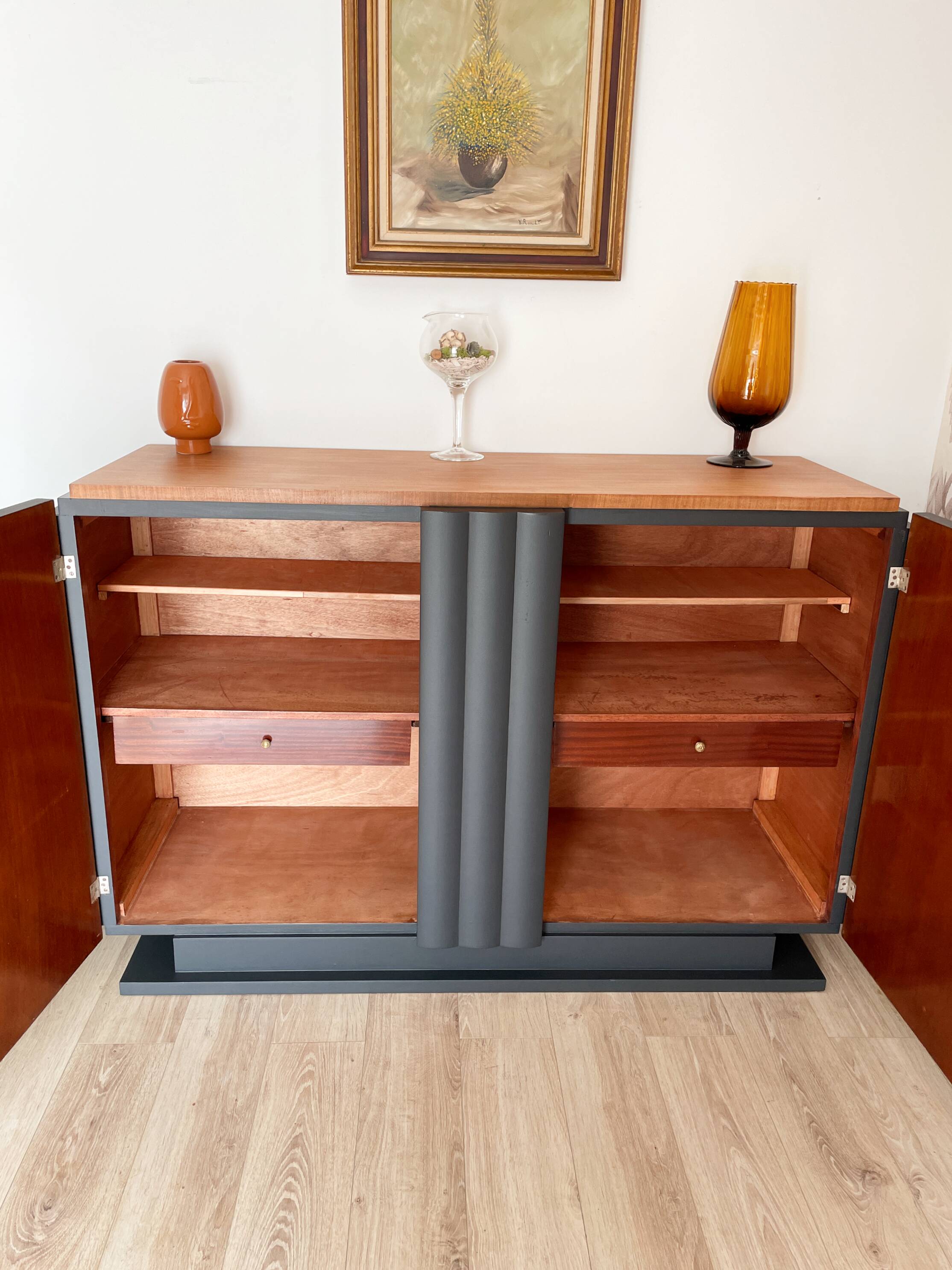 Buffet vintage noir mat et bois brut