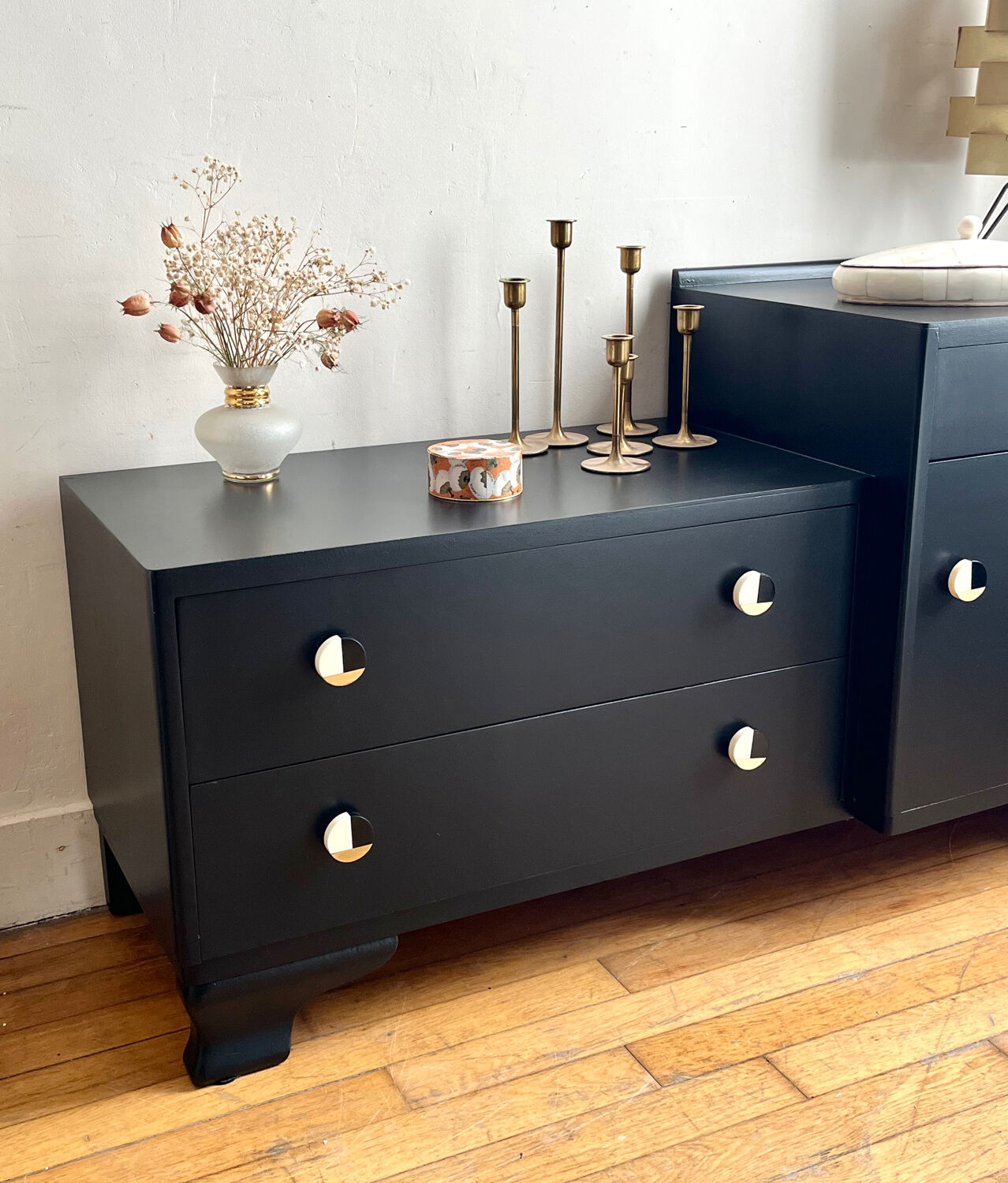 Asymmetrical entrance furniture