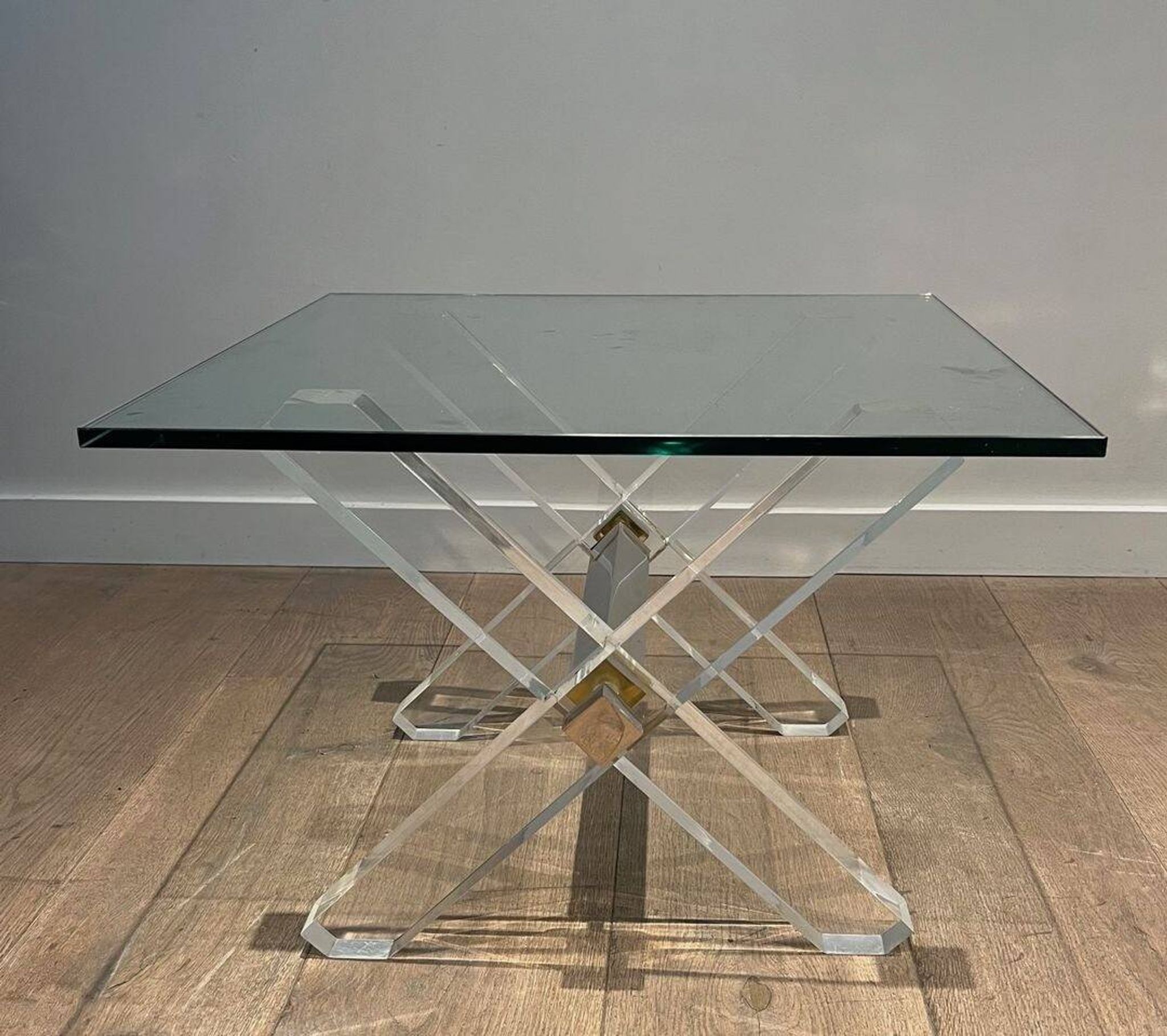 Paire de Bouts de Canapé en Plexiglass et Chrome à Piètement en X, Travail