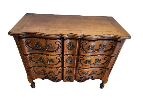 Chest of drawers with walnut drawers