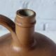 Beau pot à huile ou à vin vintage fait main en grès marron vernissé