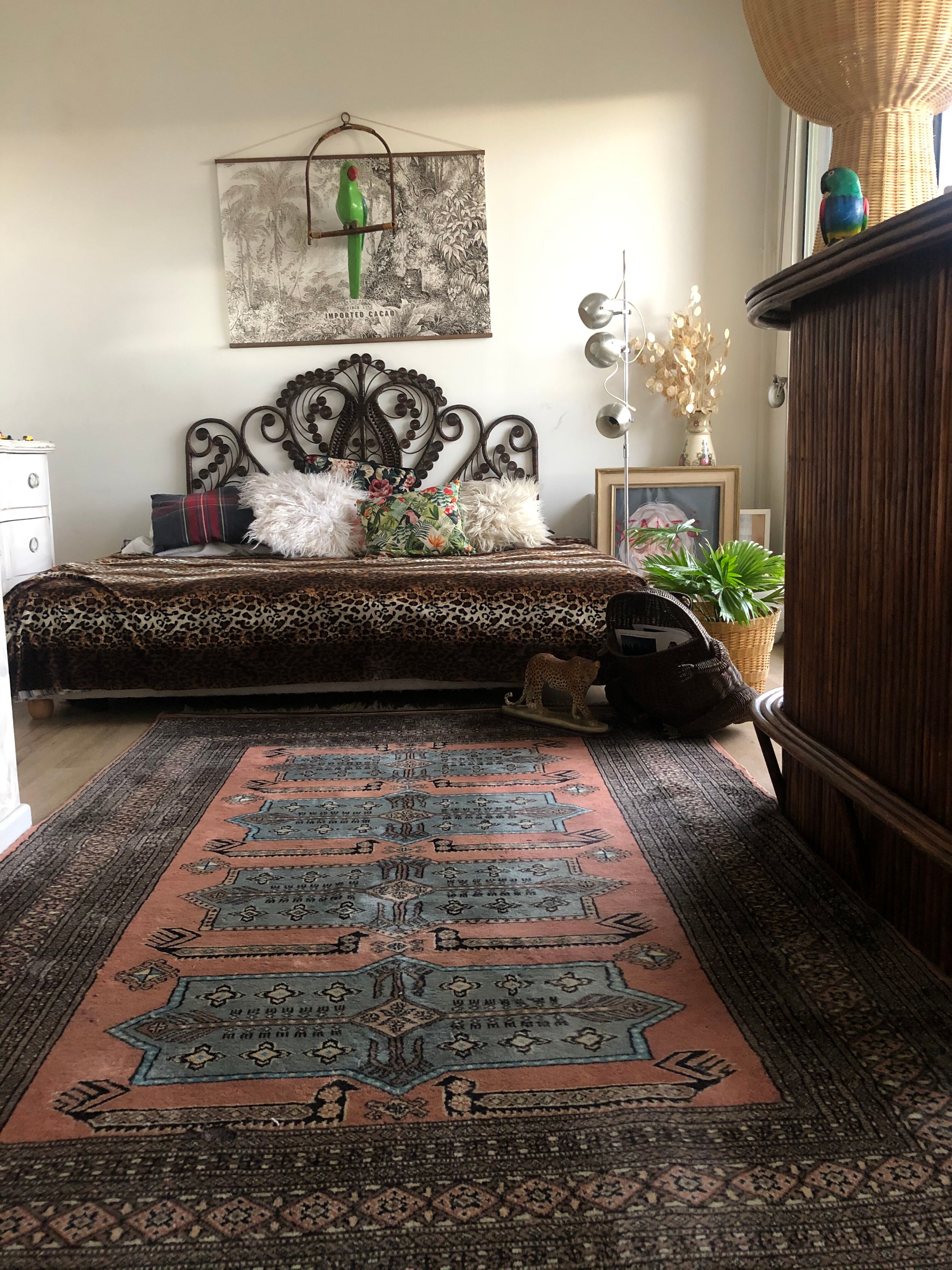 Vintage wool oriental rug - 245x157cm