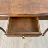 Ancienne table à écrire de style Louis XV en noyer massif
