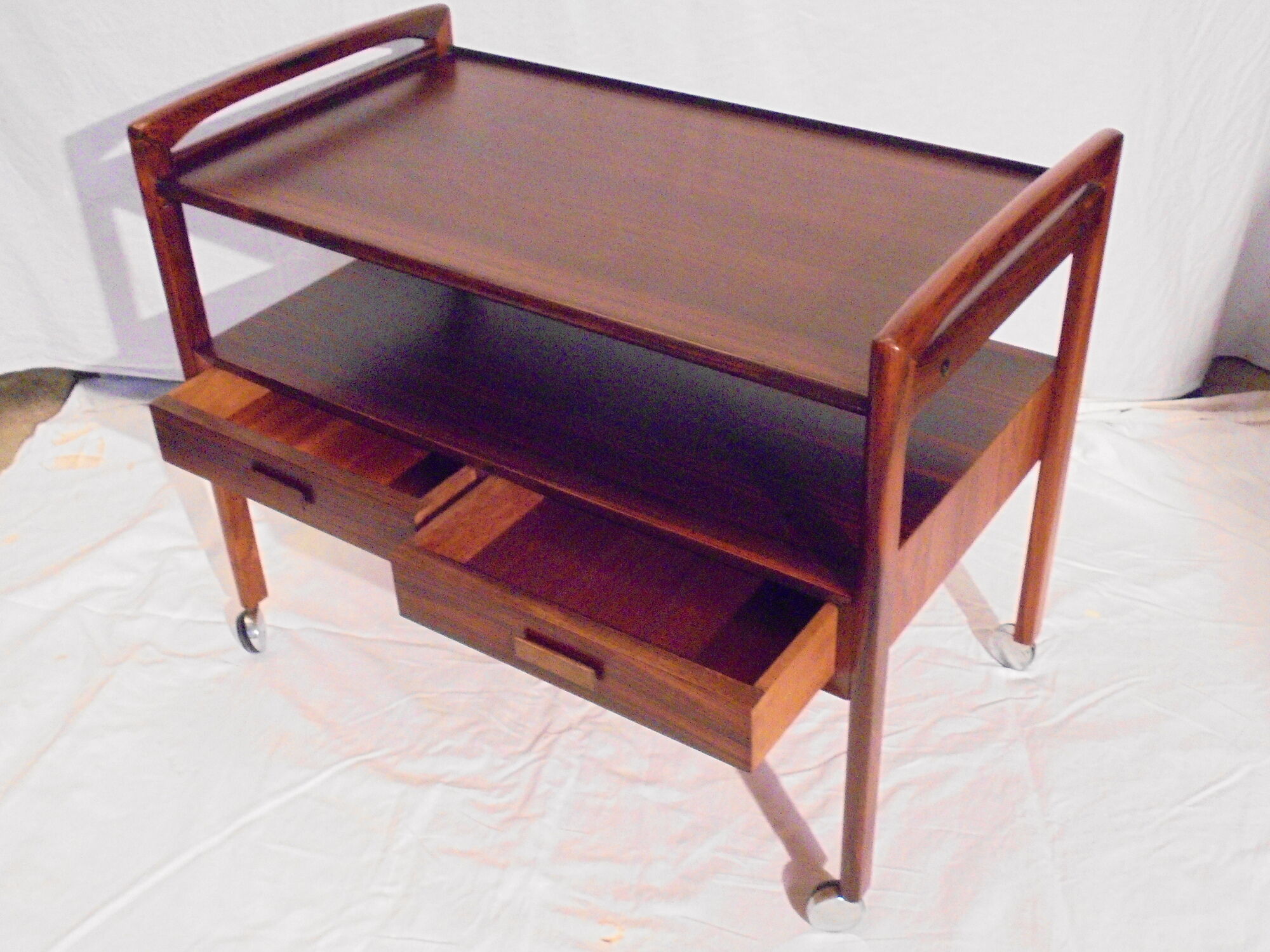Danish rosewood dessert table edited by Arrebo Mobler