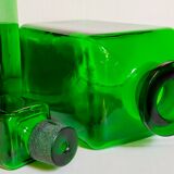 Duo de flacons-carafes en verre vert vintages