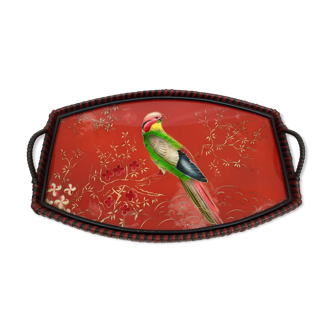 Plateu fixed under glass
