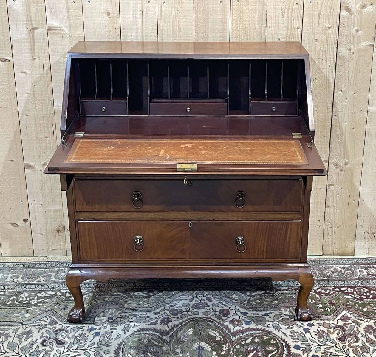 1930s mahogany donkey desk in English.