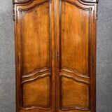 Armoire a coquilles de style Louis XV en acajou vers 1850