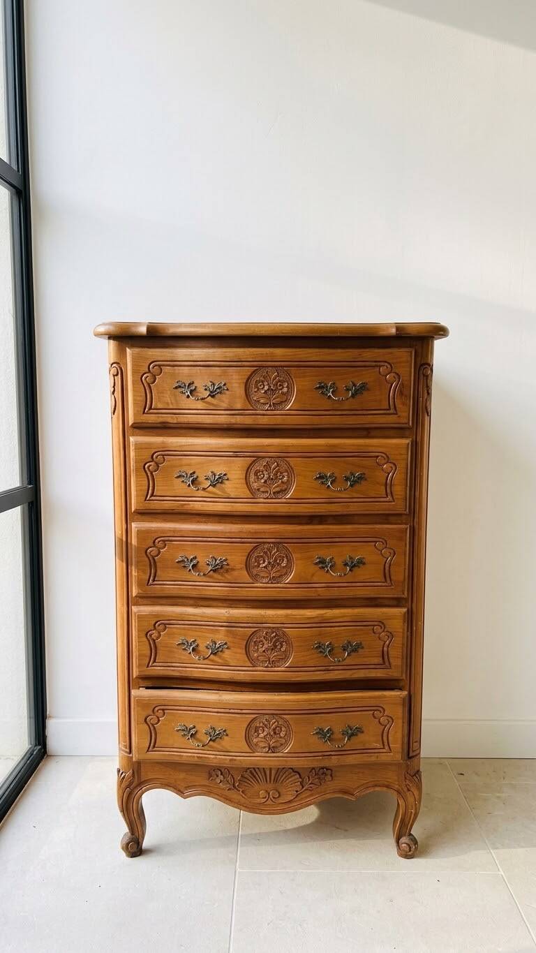 Chiffonnier Louis XV 5 tiroirs bois sculpté - 110 cm