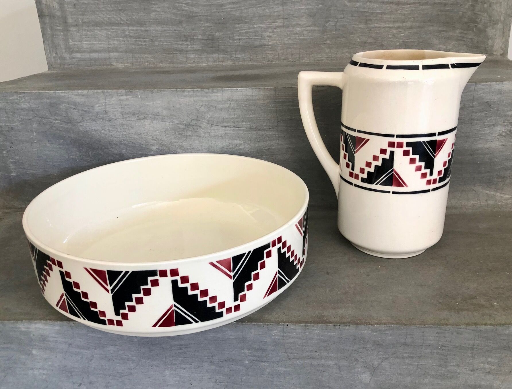Large basin / bowl (toilet) Art Deco