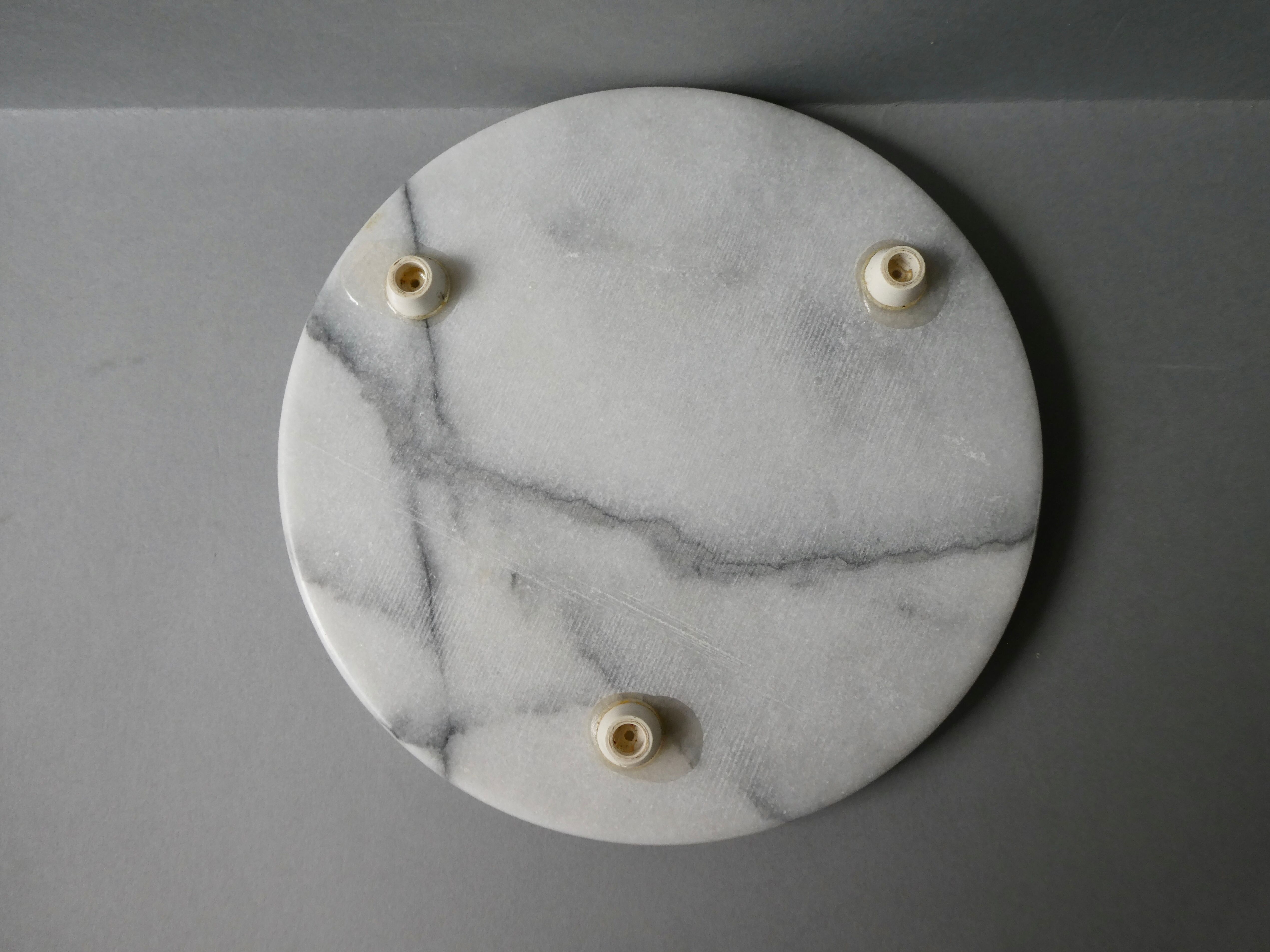 White marble table mat, grey veined