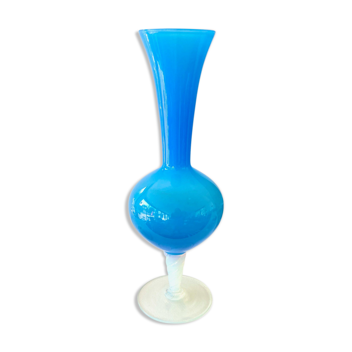 Soliflore opaline vase
