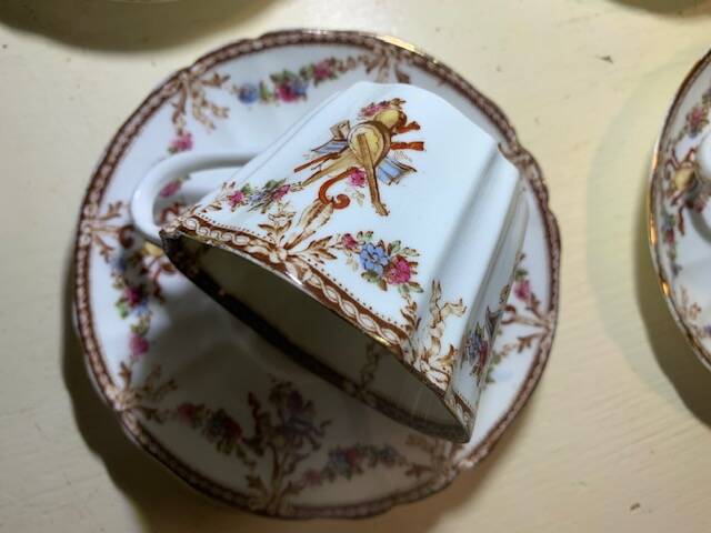 Service à dessert signé William Alsager Adderley, 25 pièces