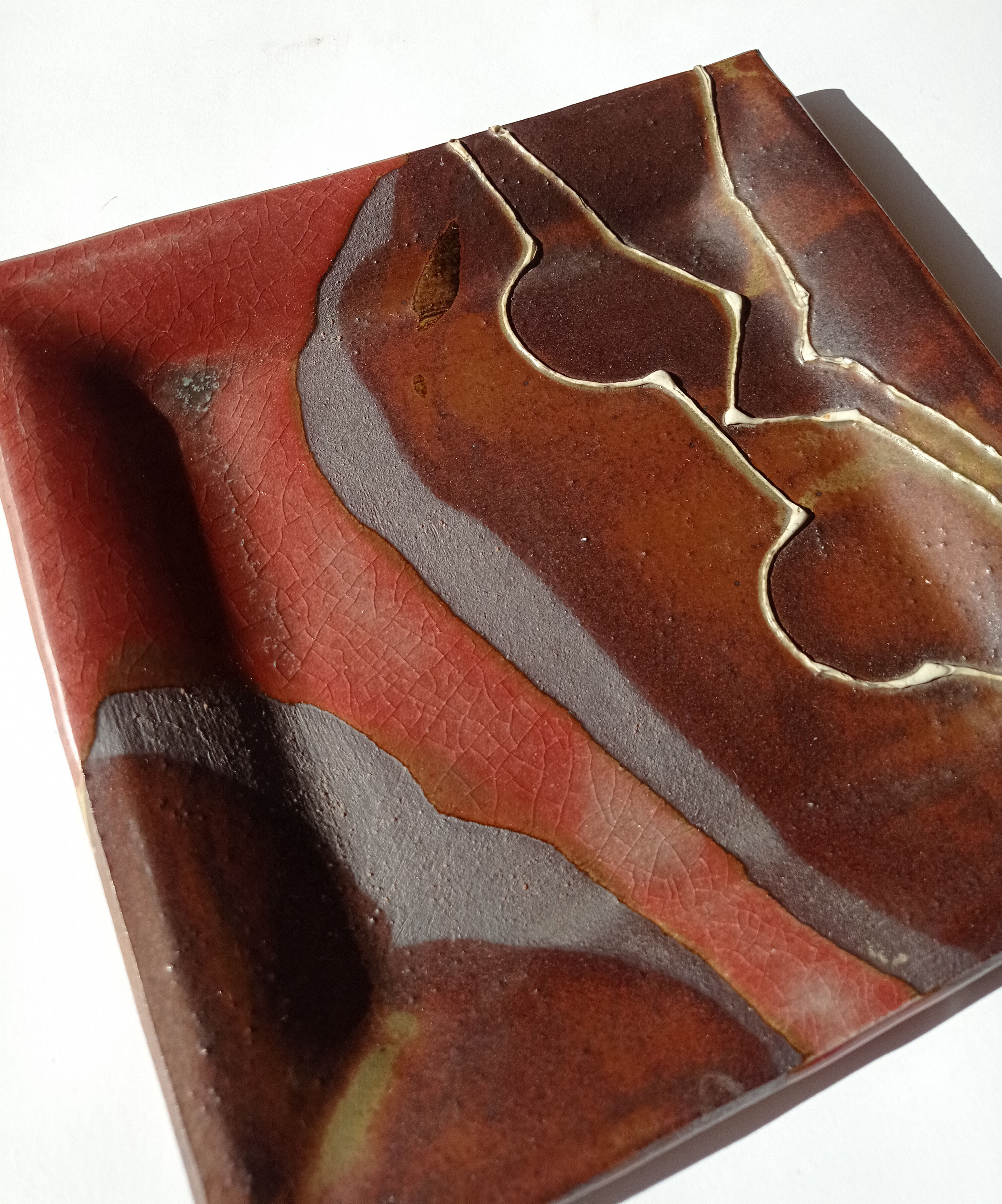 Assiette en grès par Jean Cacheleux