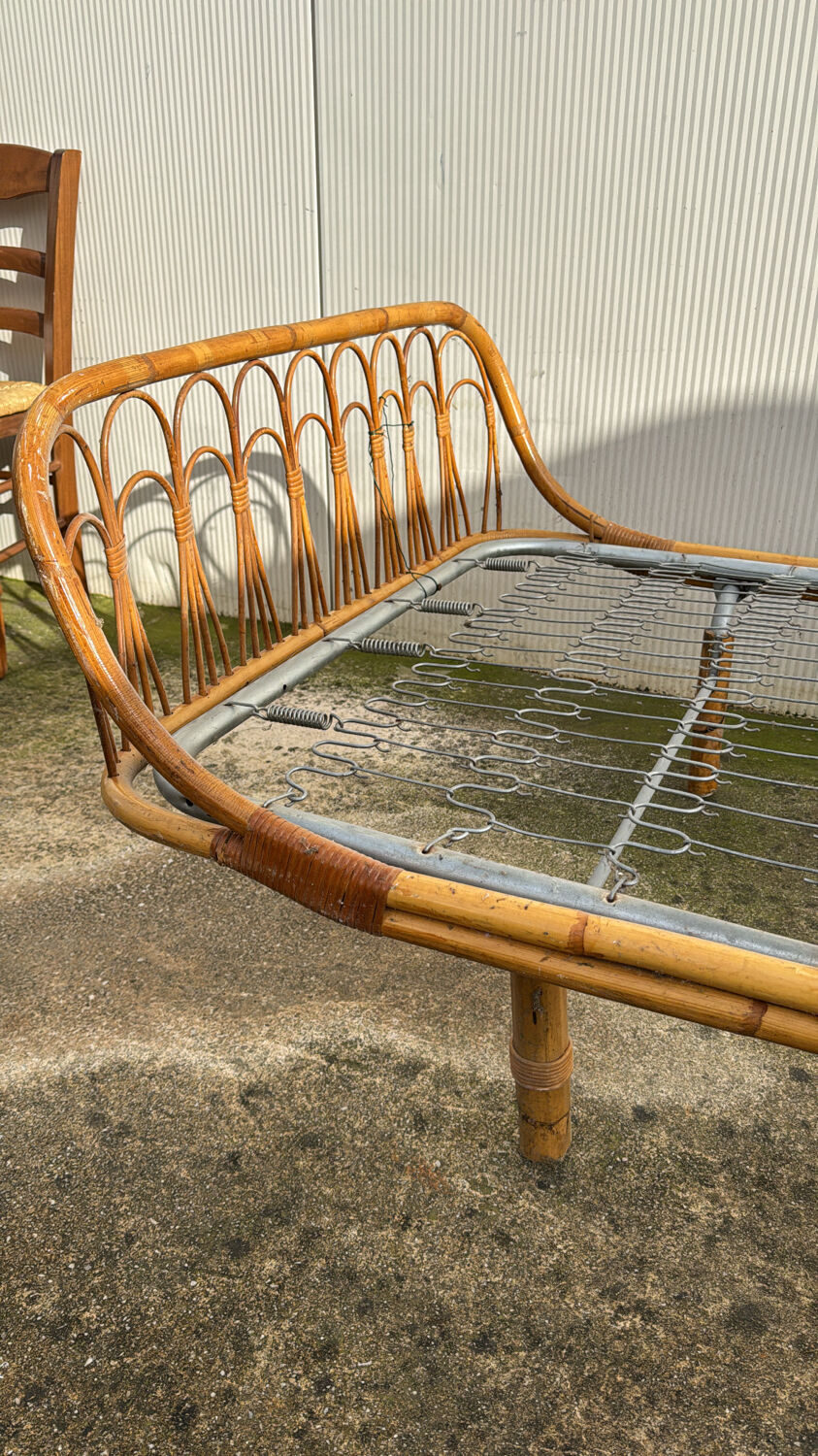 Vintage rattan bed 90x190cm