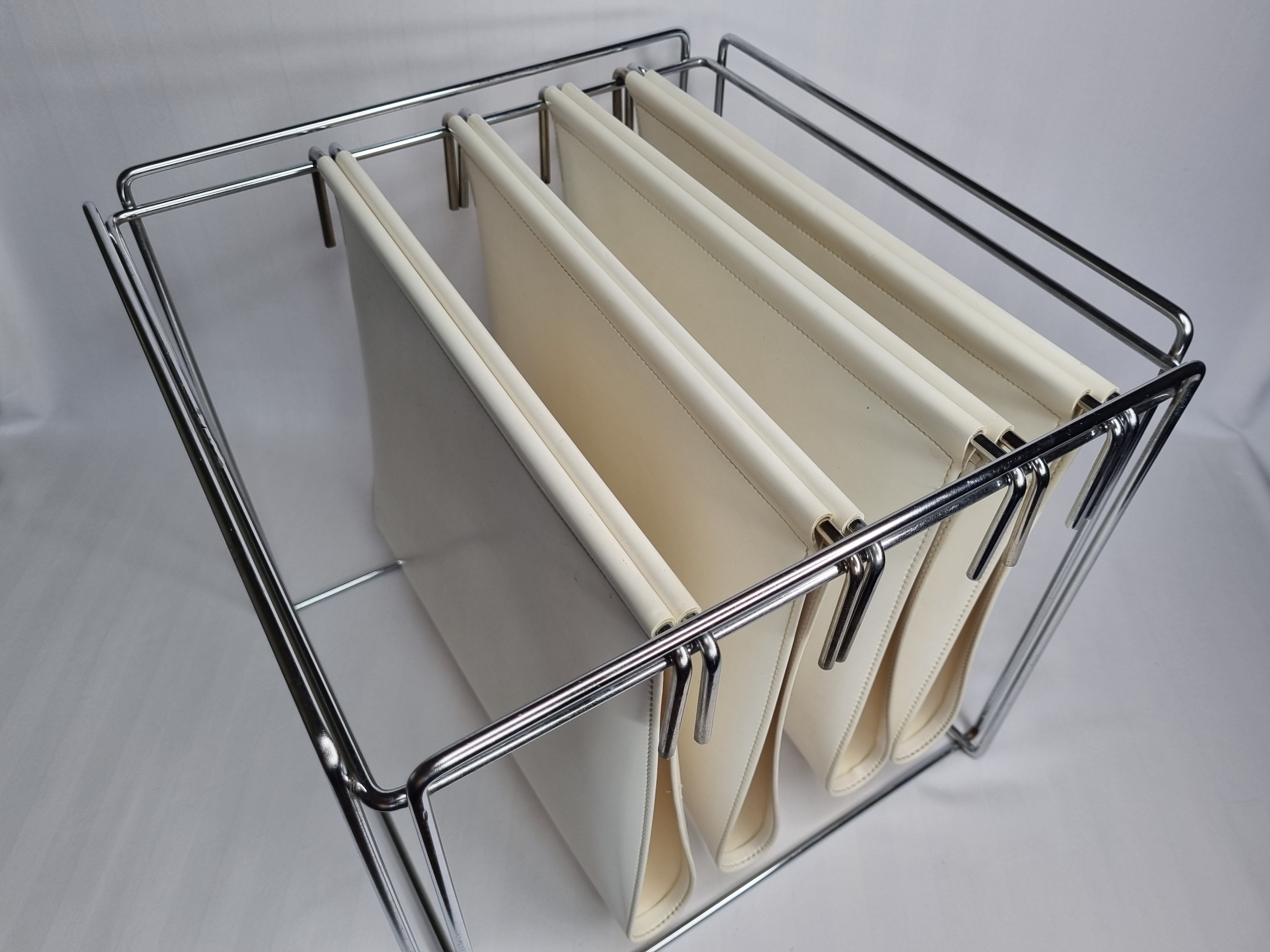 Magazine holder design Gerard Rignault, édité par Group S.A, années 70