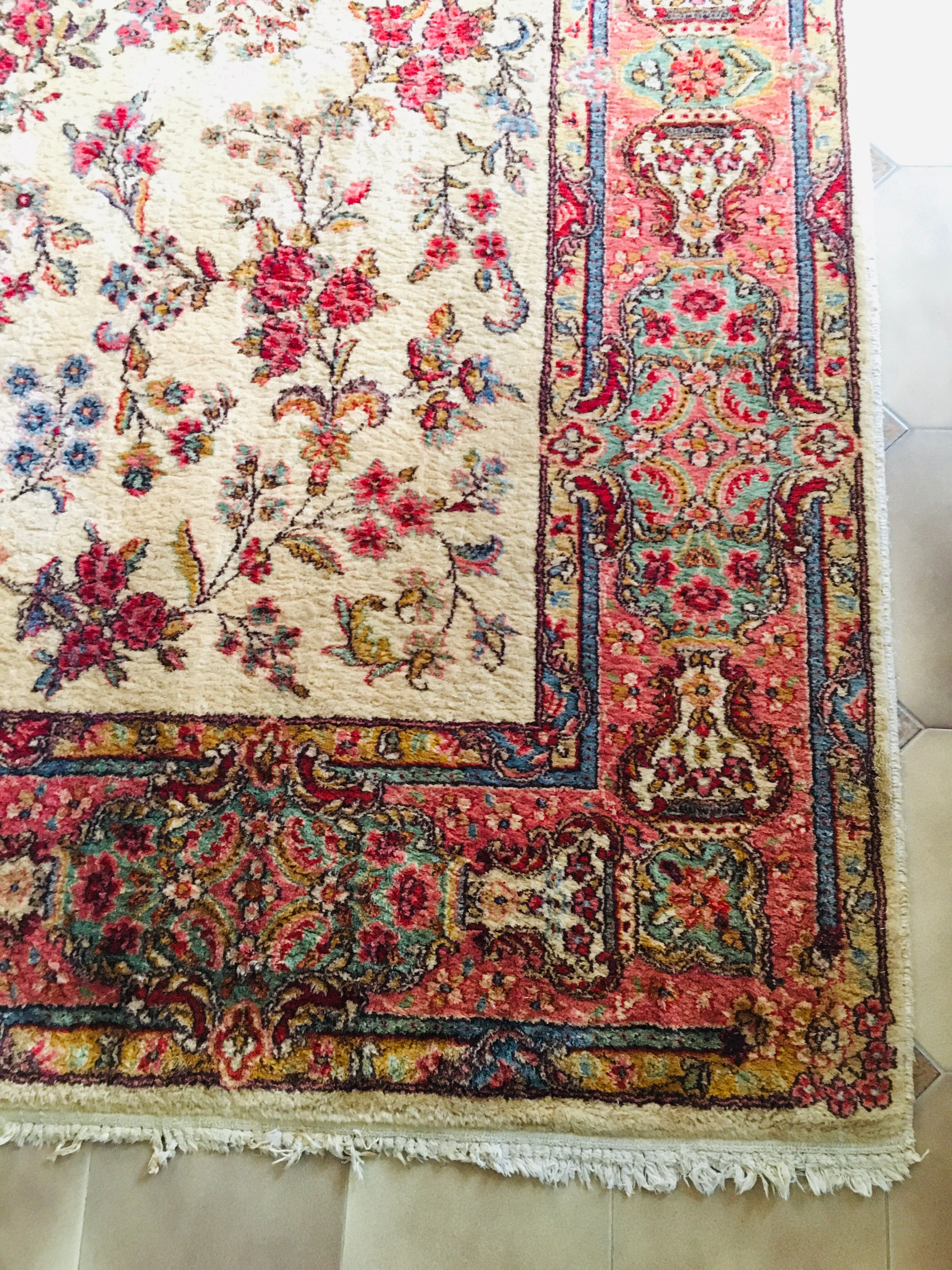 Pink carpet 300 x 195 cm