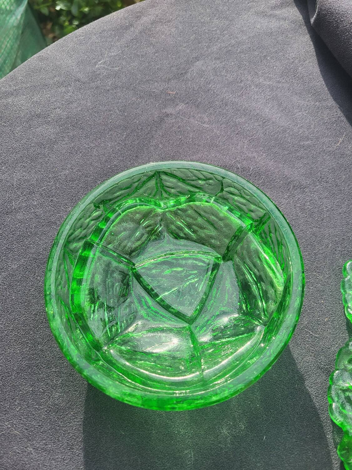 Beurrier chou en verre Portieux ( urane ouraline)