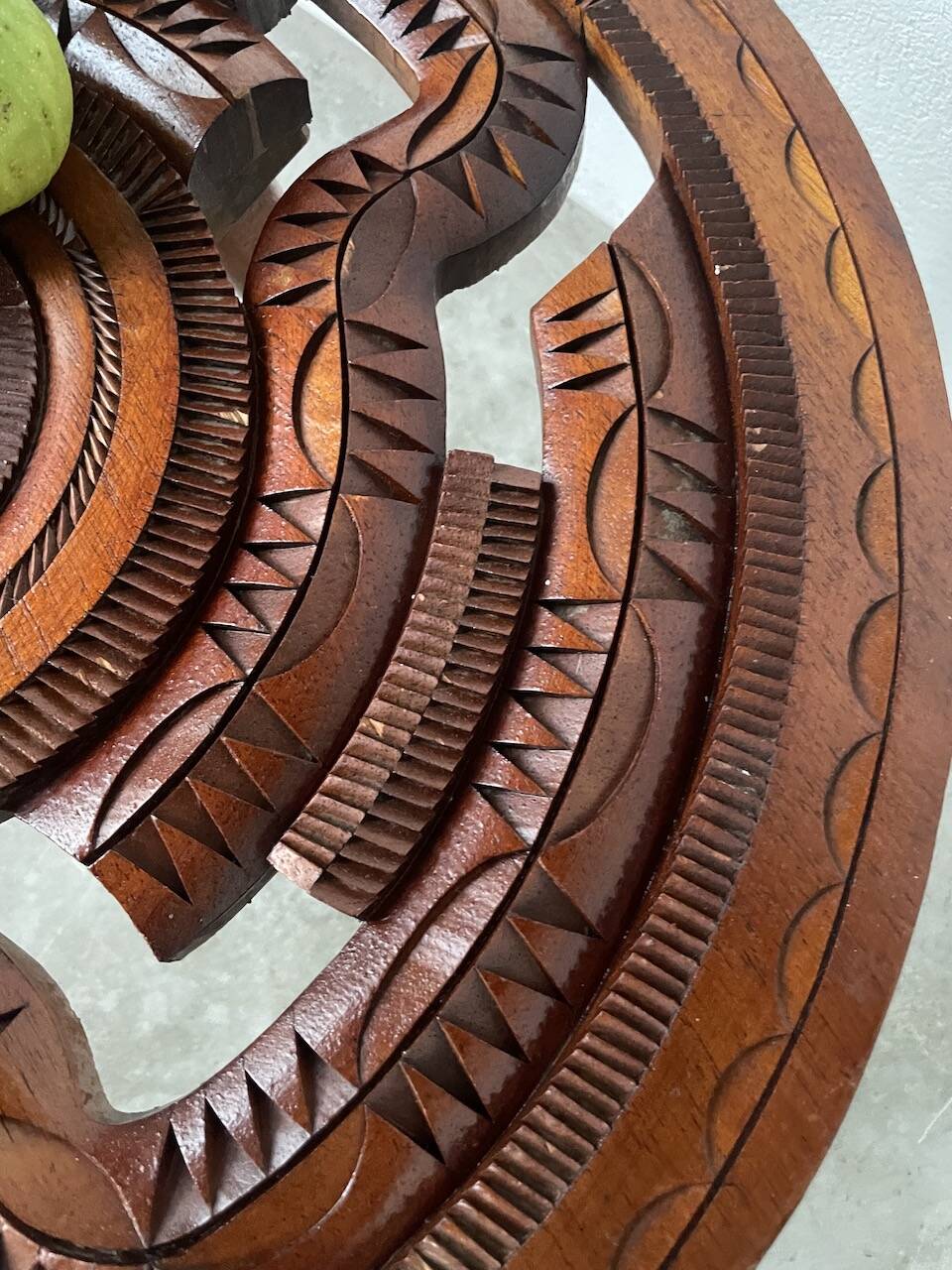 60s tripod coffee table in chiseled wood