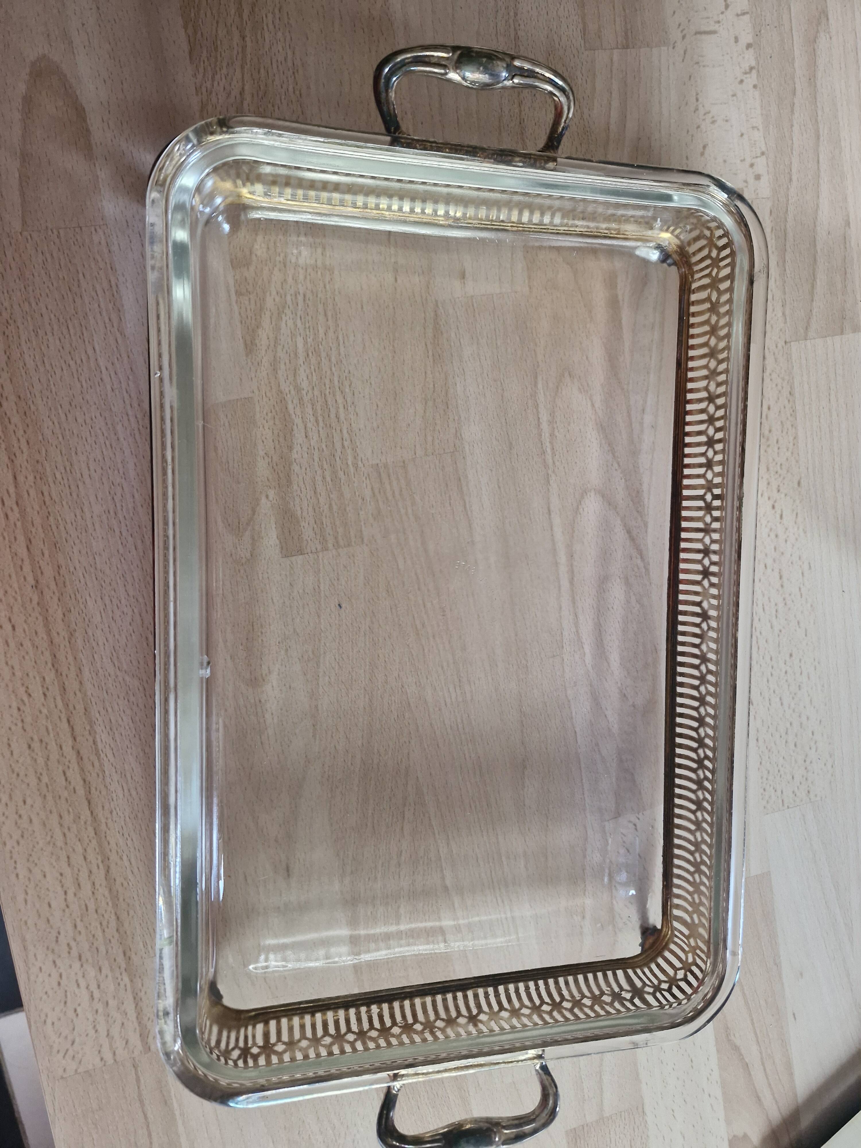 Gratin dish with silver-plated server