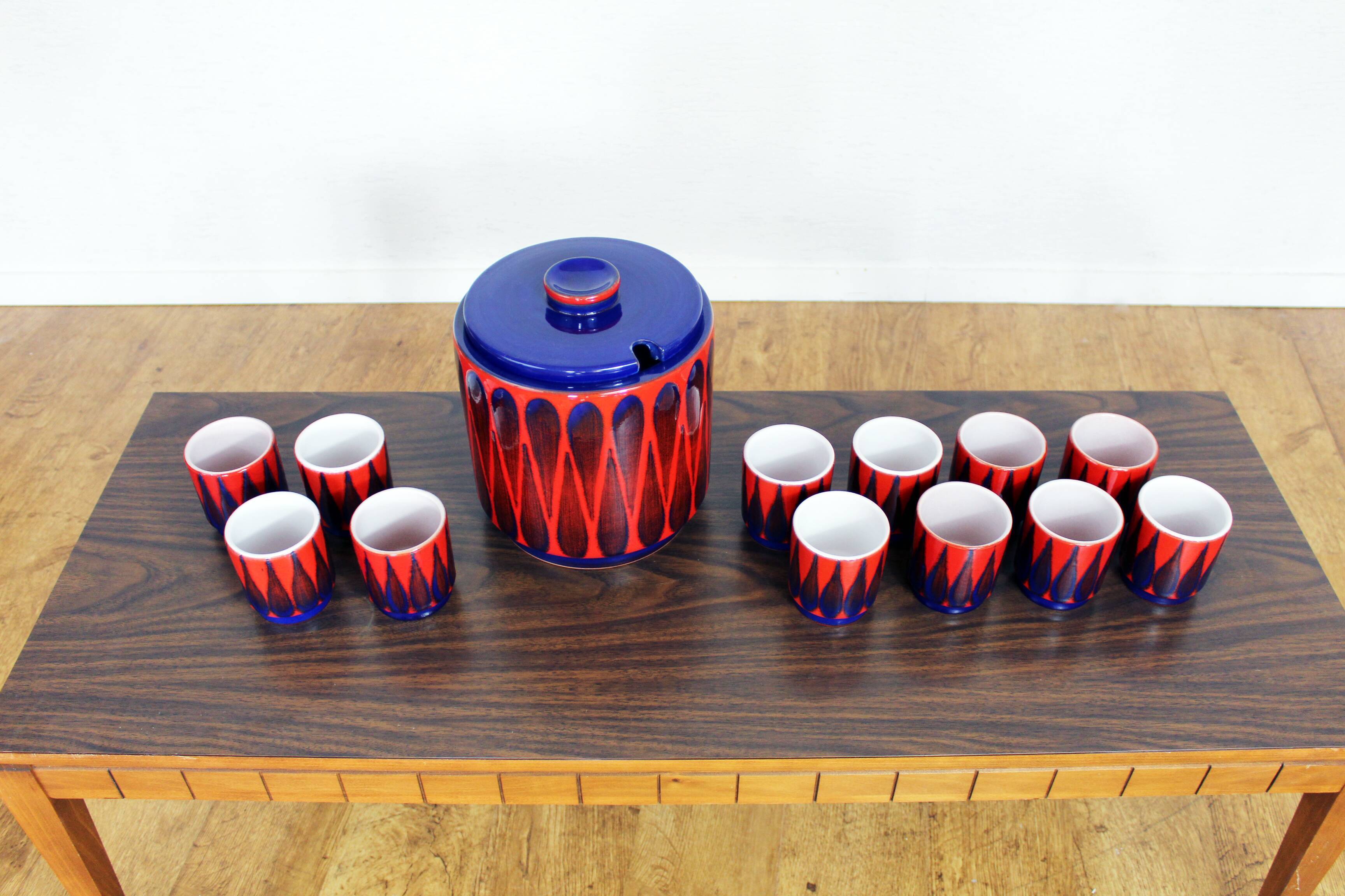 Vintage punch service