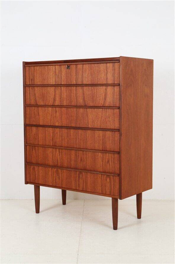 Restored Hanbjerg Møbelfabrik 'Tallboy' teak chest of drawers / Mid-century Danish modern design / 1960s