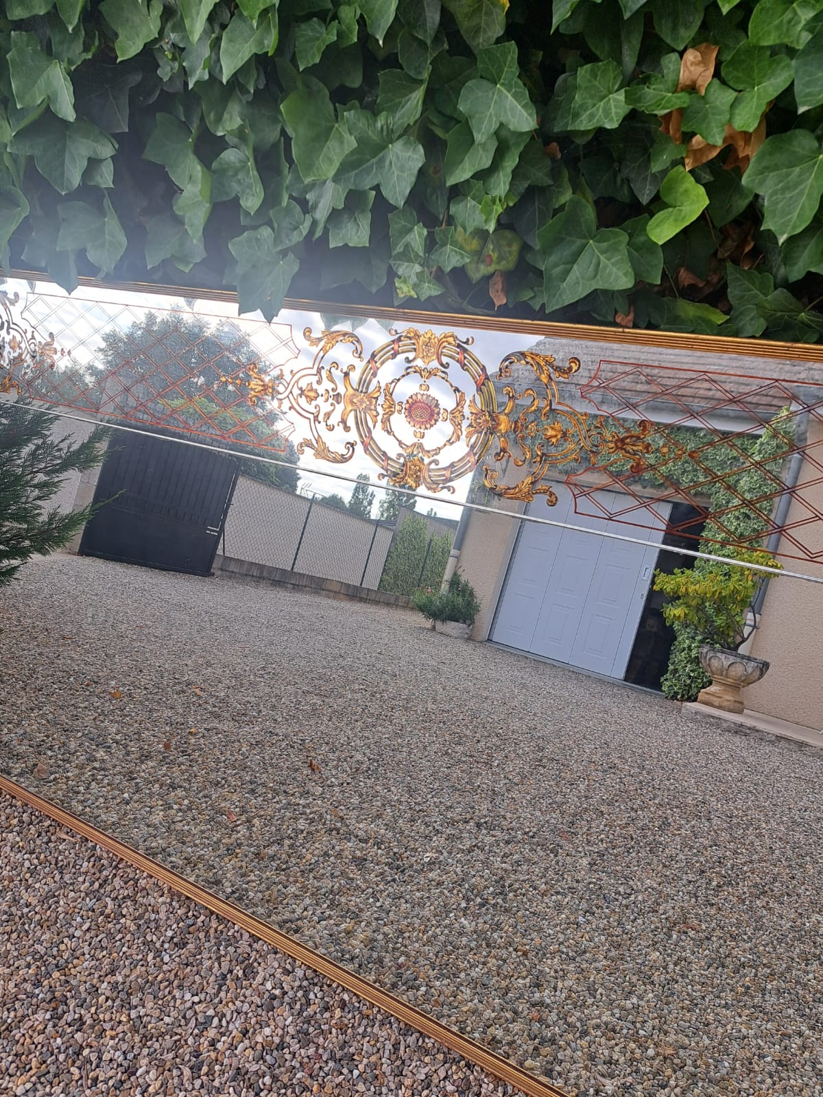 Brasserie mirror - Art Nouveau bistro