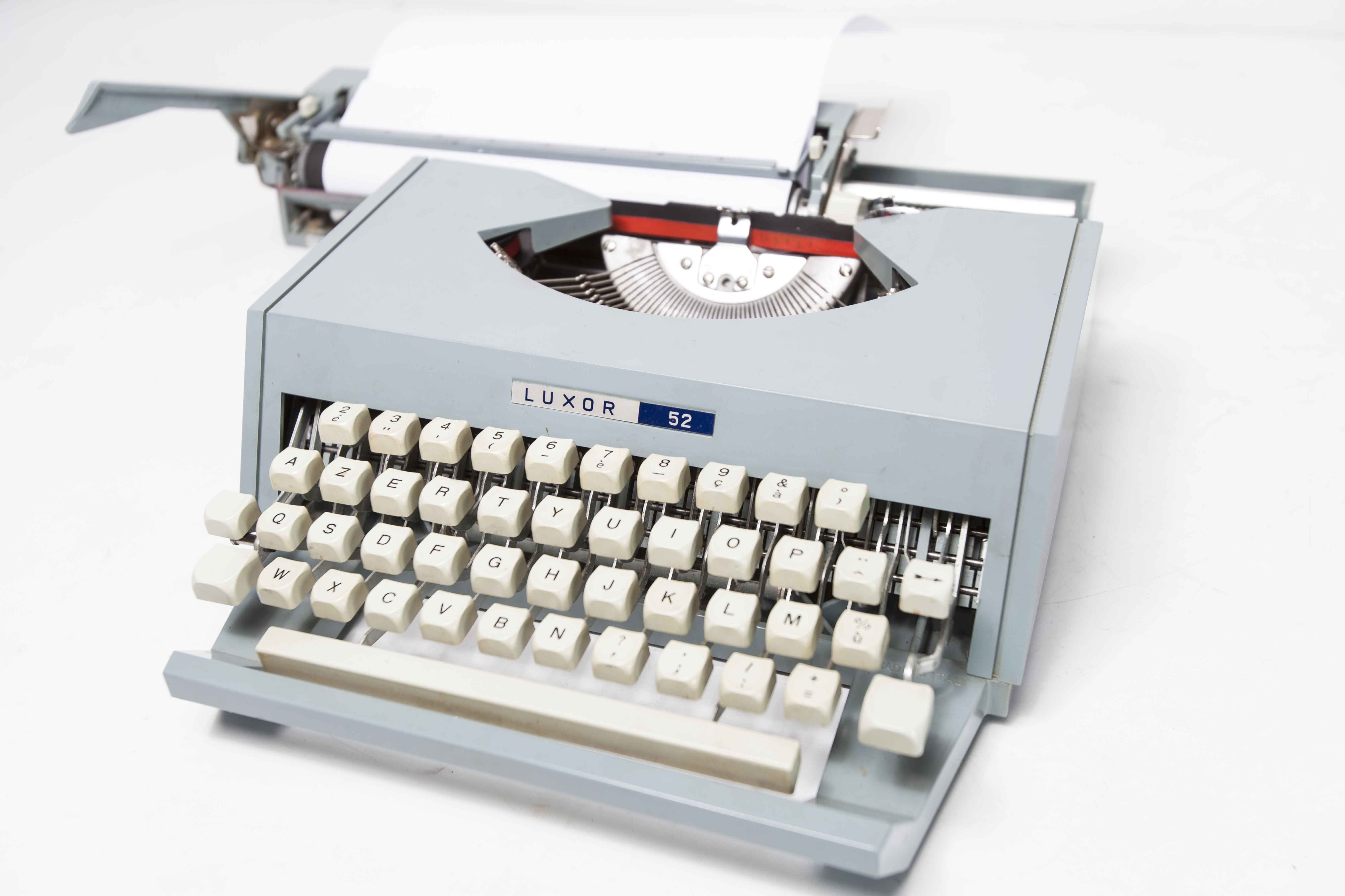 Revised Luxor 1980 typewriter