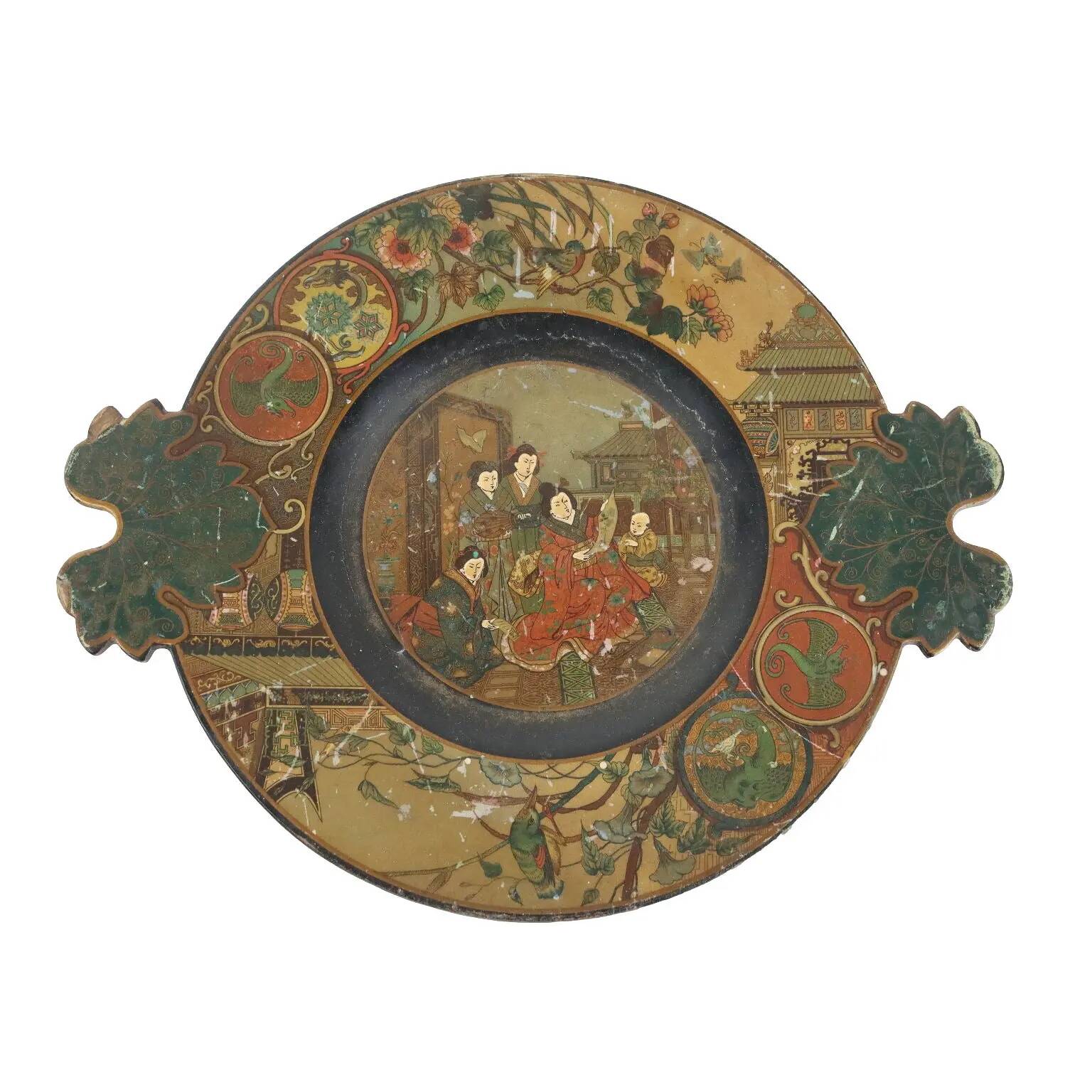 Paper-mâché plateau with Asian decoration, England, late 1800s.