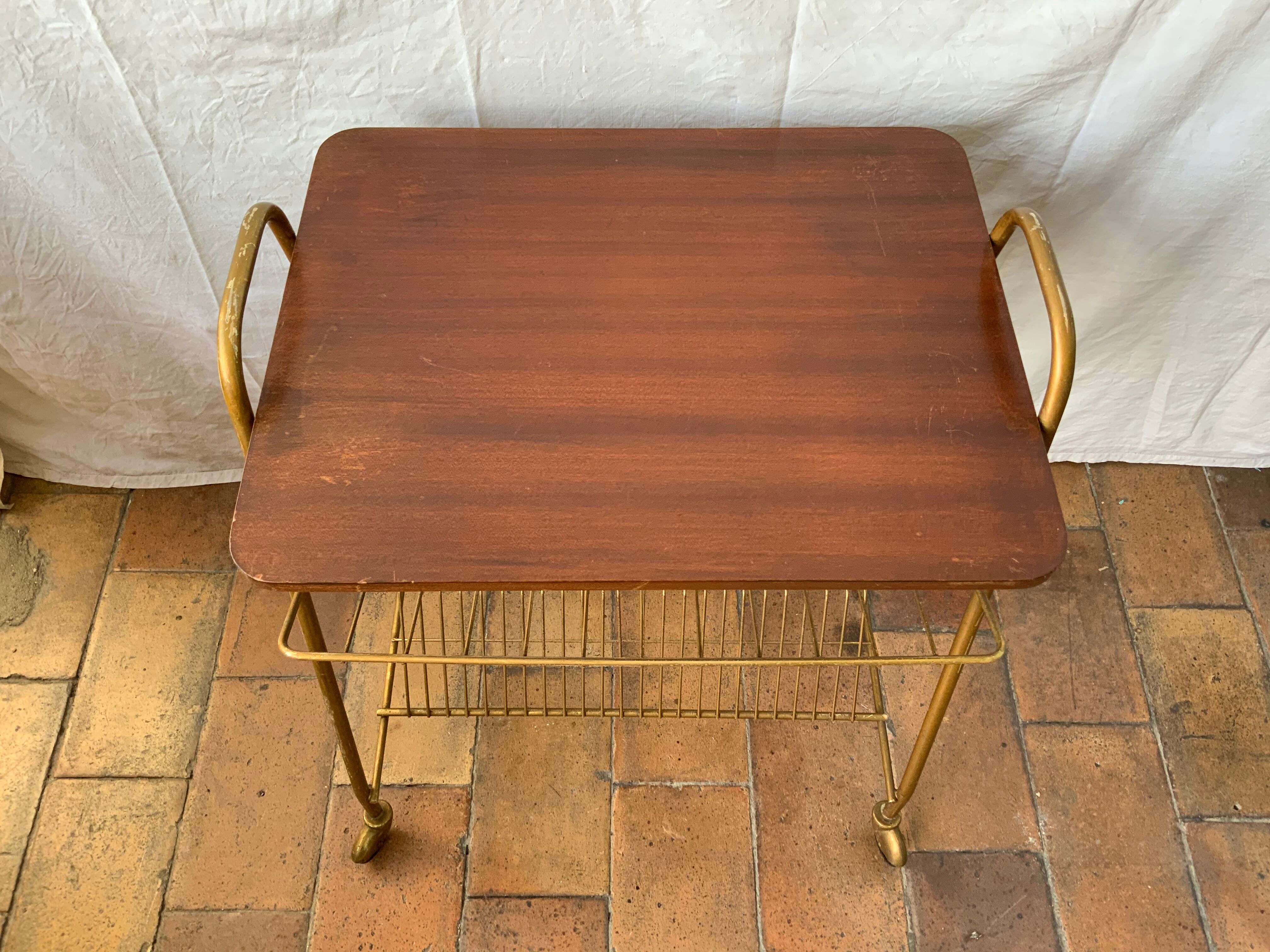 Table d’appoint porte vinyles