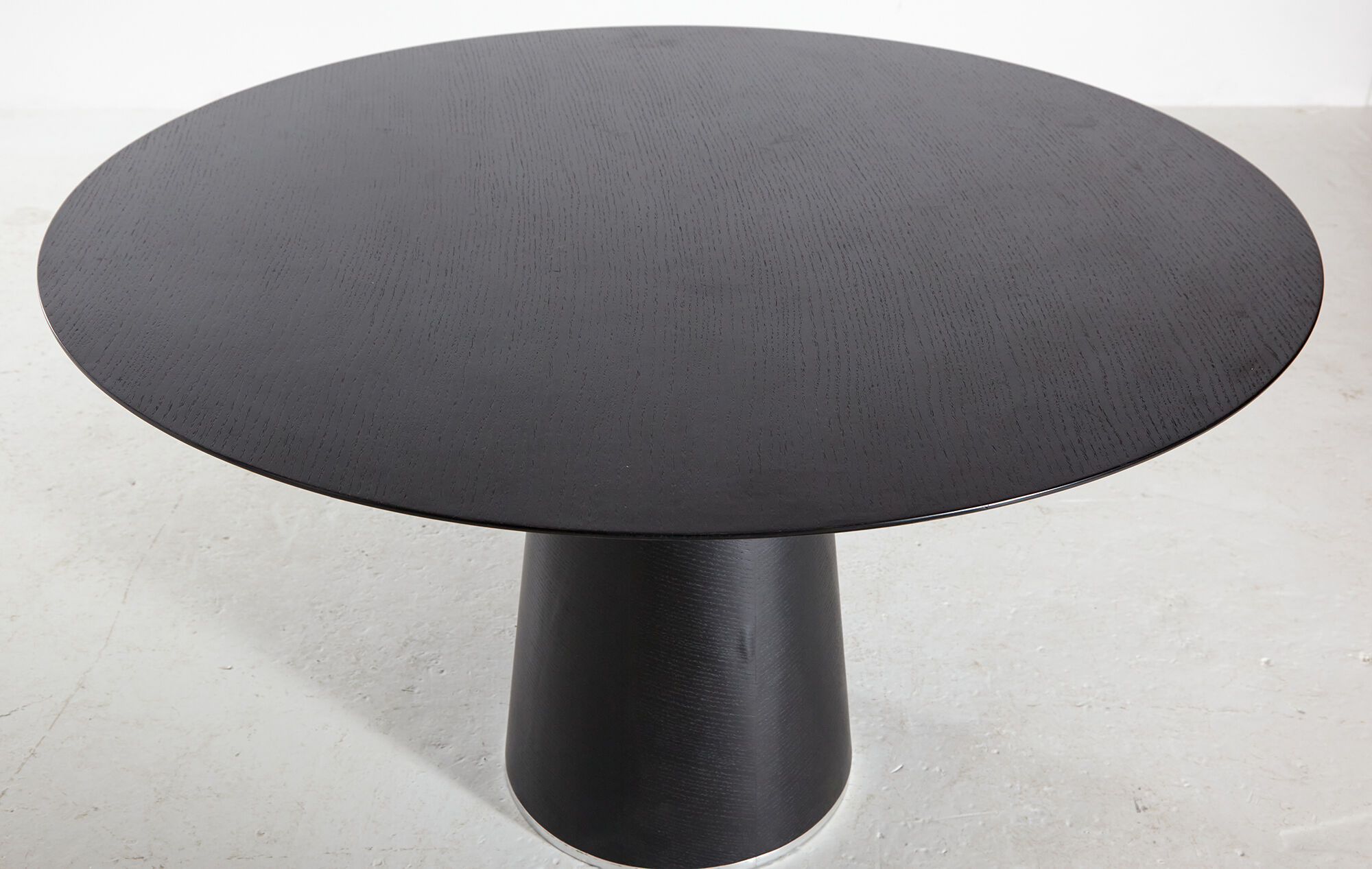 BoConcept Amari dining table