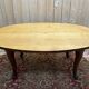 Table de salle à manger ovale de style Louis XV en chêne massif