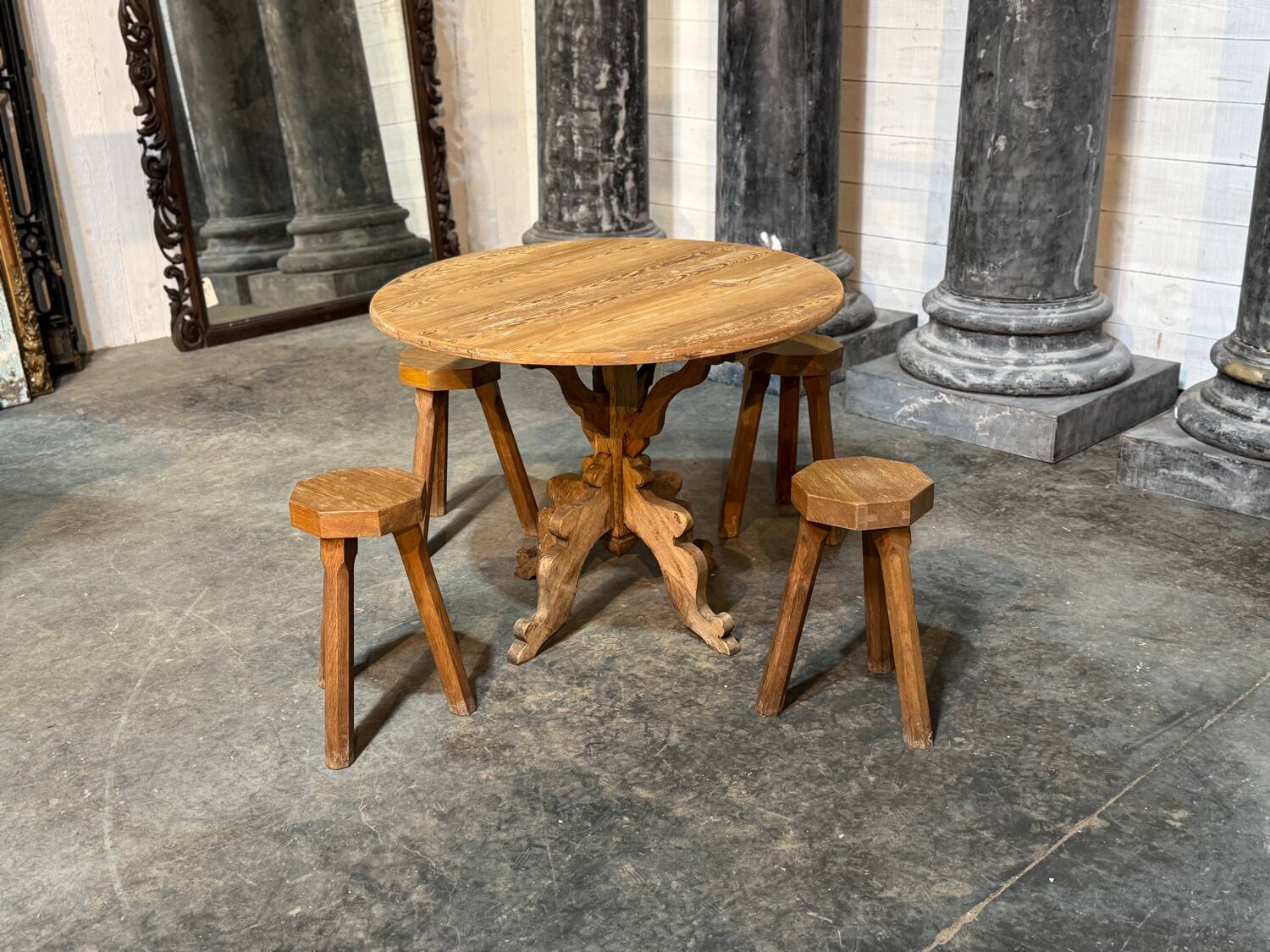 Round table in pitch pine and oak