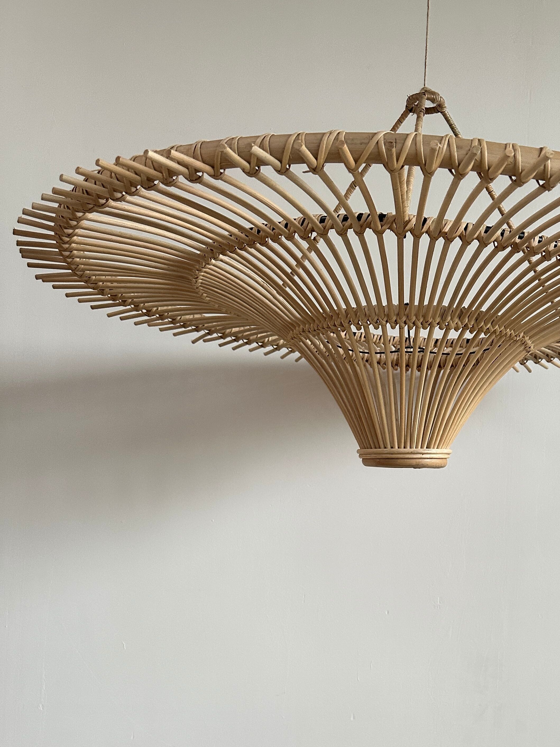 Suspension rattan saucer iron frame D:120 H:60