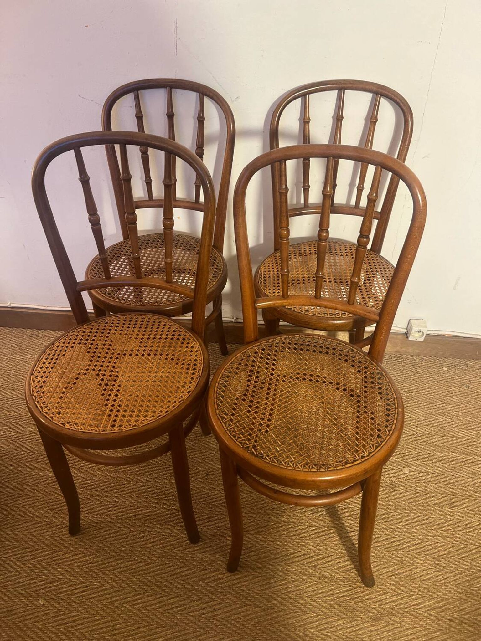 Set of 4 vintage Fischel bistro chairs in curved wood and cane