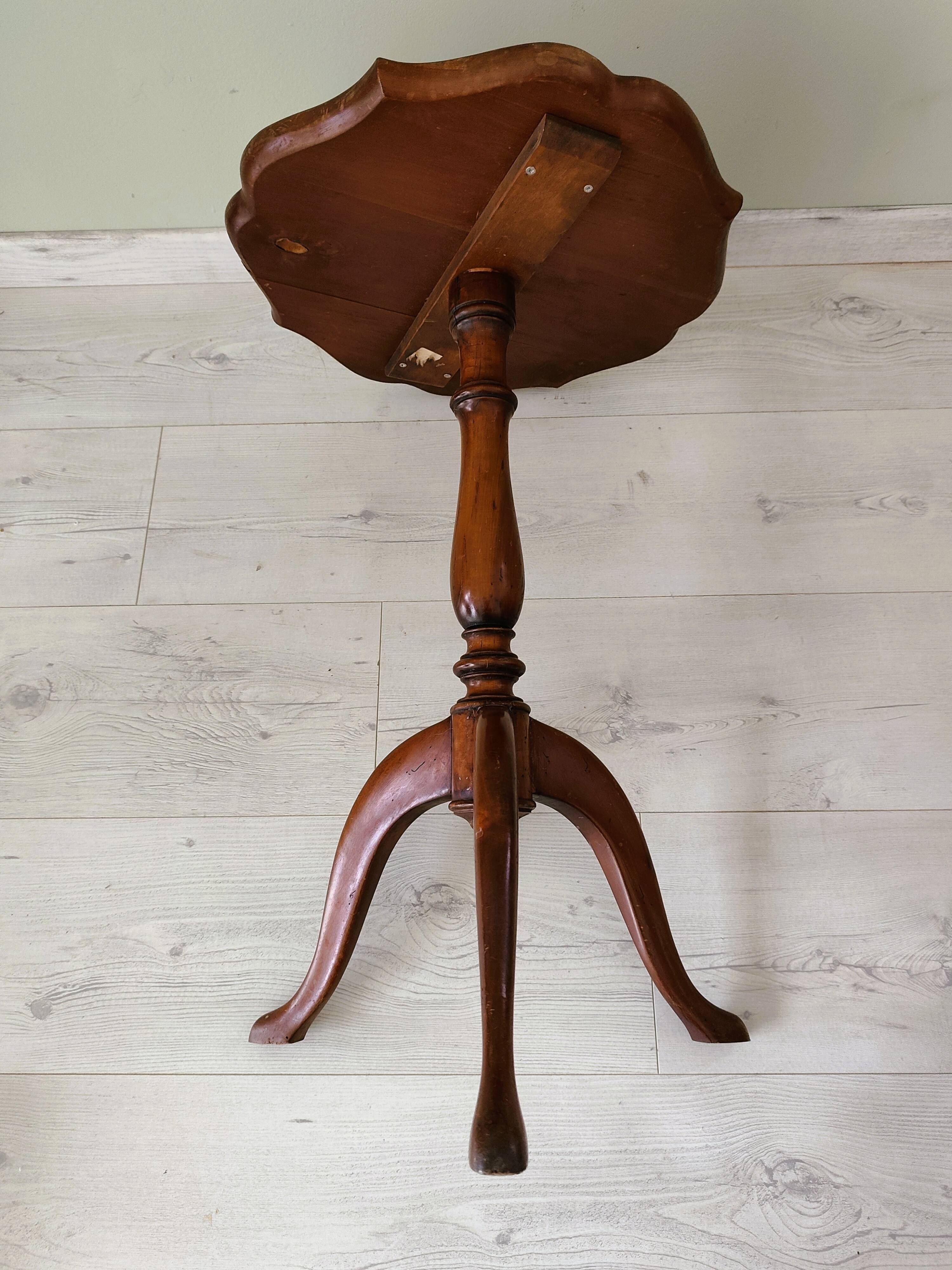 Antique tripod table