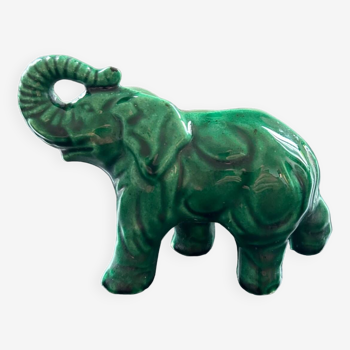 Petit éléphant en céramique